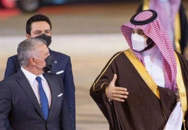 پادشاه اردن با استقبال ولیعهد سعودی وارد ریاض شد