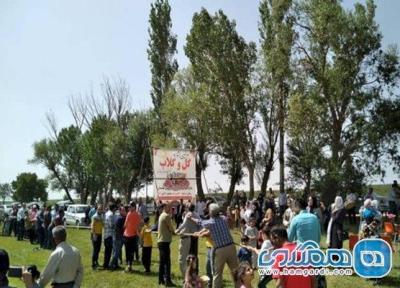 جشنواره گلاب گیری در روستای نعلبندان برگزار گردید